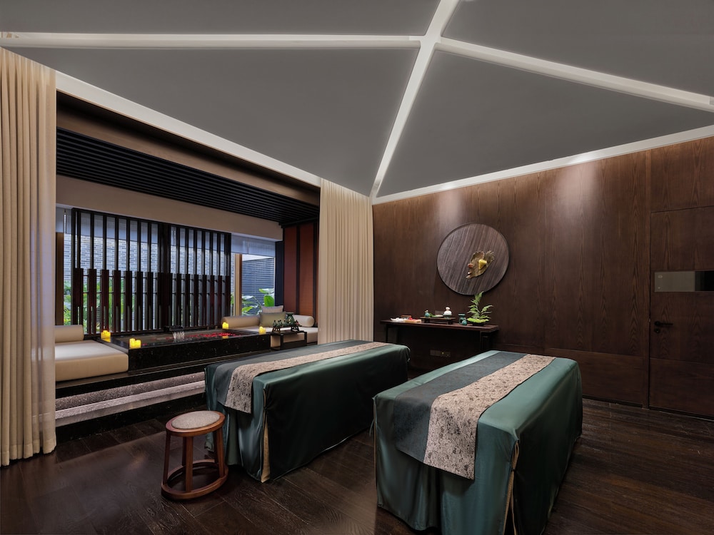 Banyan Tree Dongguan Songshan Lake 28/60