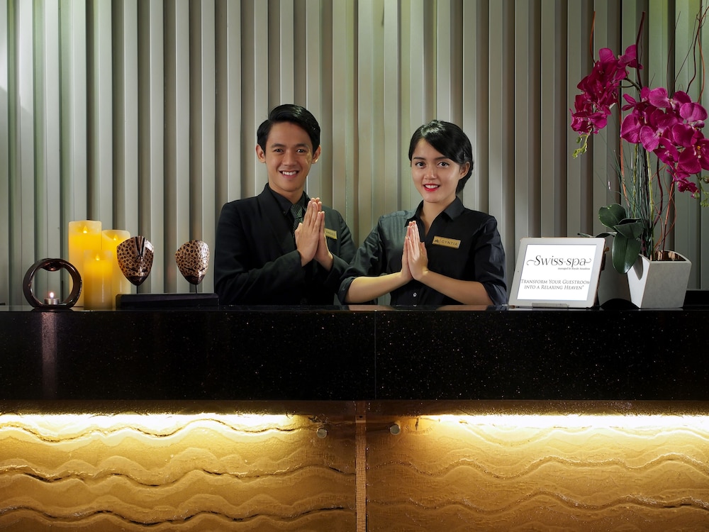 Cambridge Hotel Medan (ex Grand Swiss Belhotel Medan) 12/71
