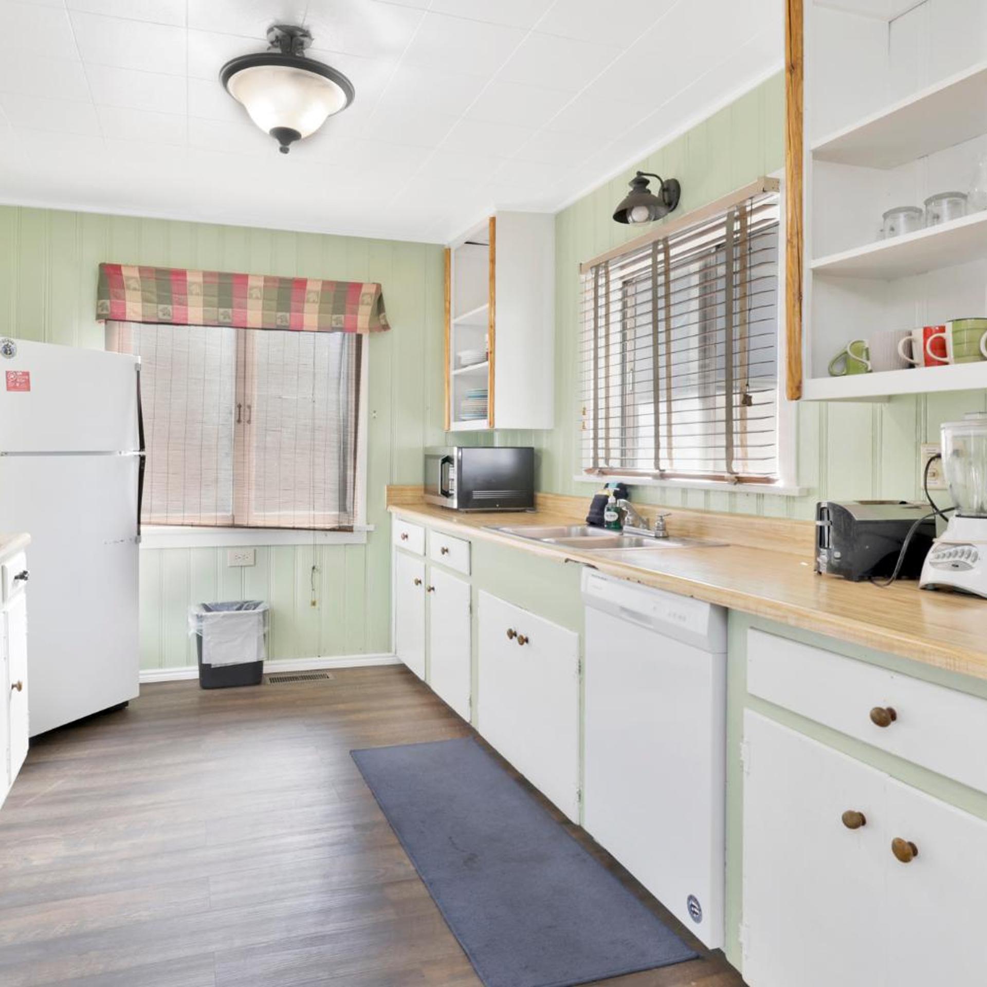 Lodge House - Family Cabin with Pool Table by Big Bear Vacations 4/28