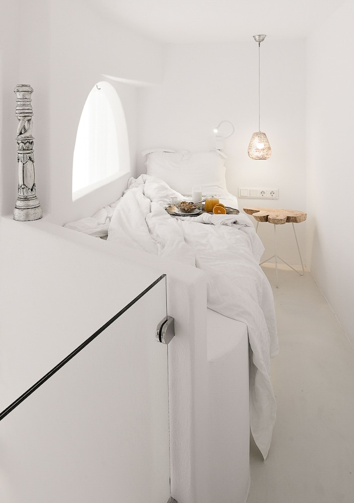 جناح جونيور بسرير كينج وسرير فردي بمسبح خاص، Dana Villas and Infinity Suites 2/2