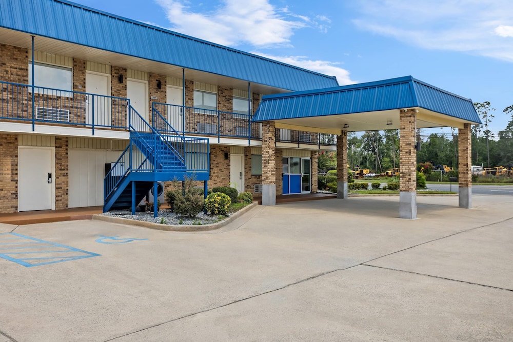 Rodeway Inn Baxley, GA 68/86