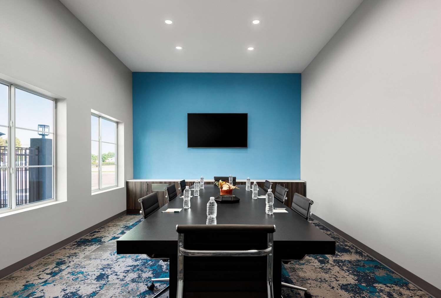 La Quinta Inn & Suites by Wyndham Gonzales LA 38/48