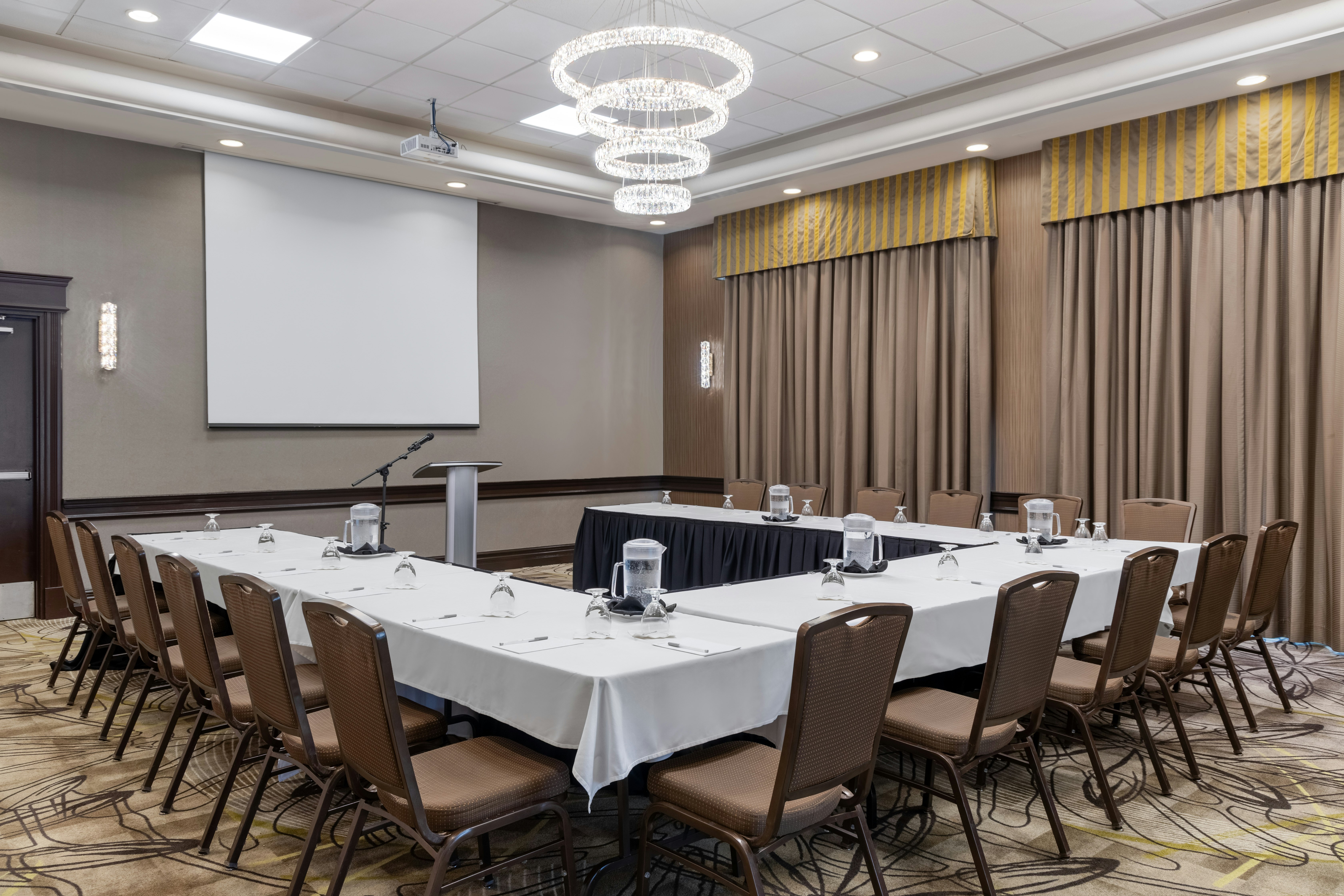 Hilton Garden Inn Toronto/Ajax 53/62