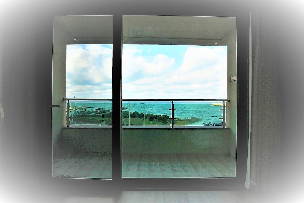 Sunbeach Resort 25/40