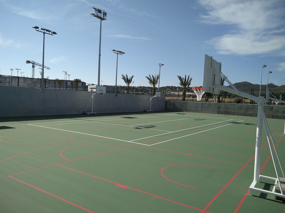 Rafa Nadal Sport Residence 25/50