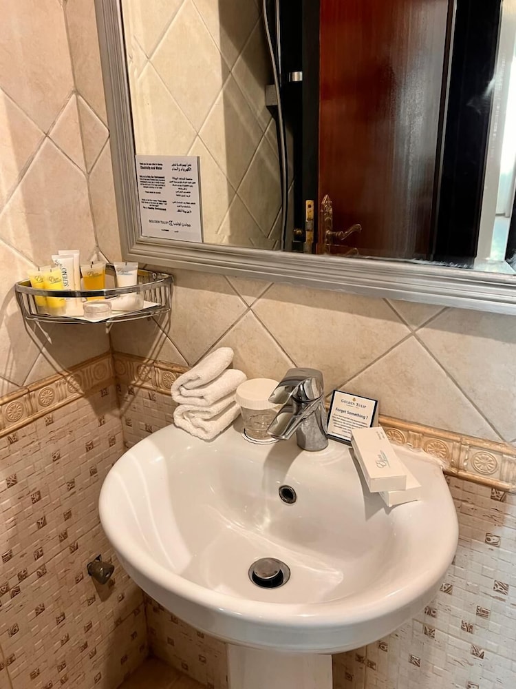 فندق جولدن توليب الخبر كورنيش(Golden Tulip Al Khobar) 80/81