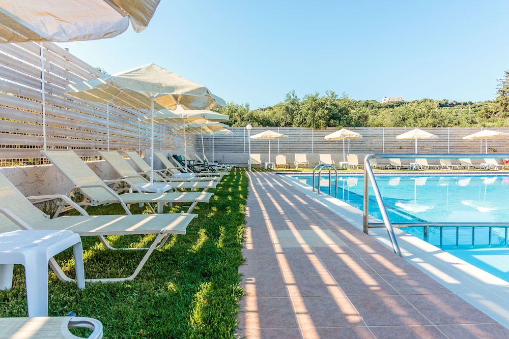 Dimitra &amp; Evdokia Hotel 19/38