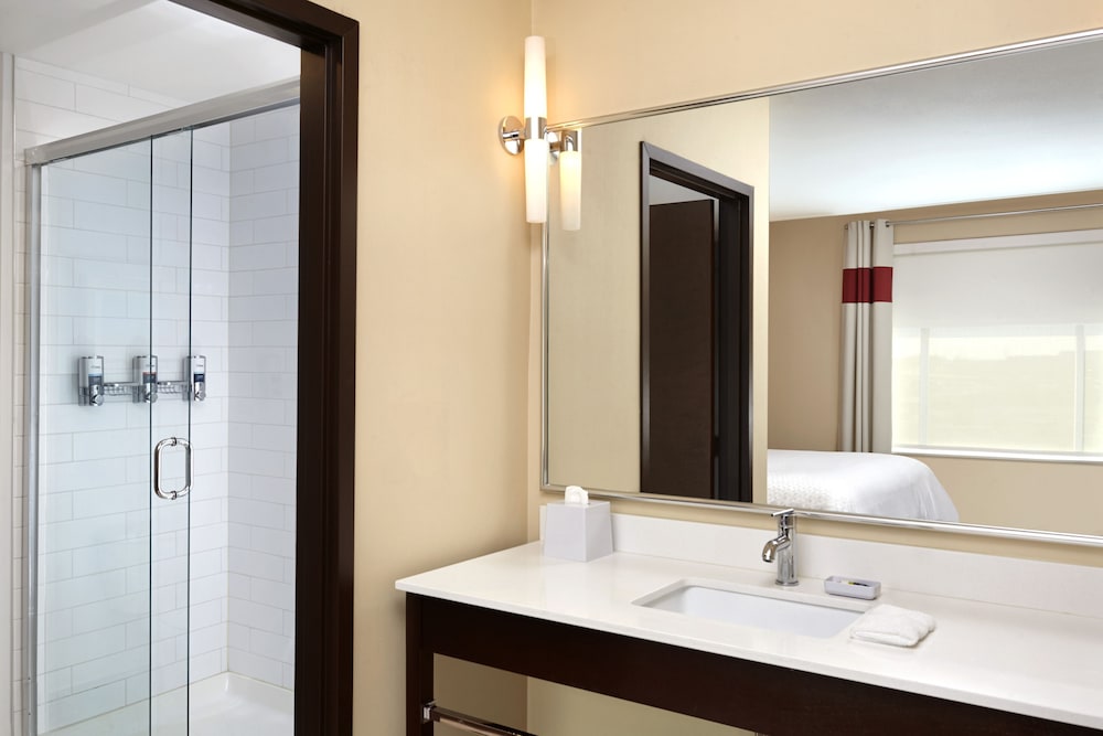 Four Points by Sheraton Edmonton International Airport 9/55