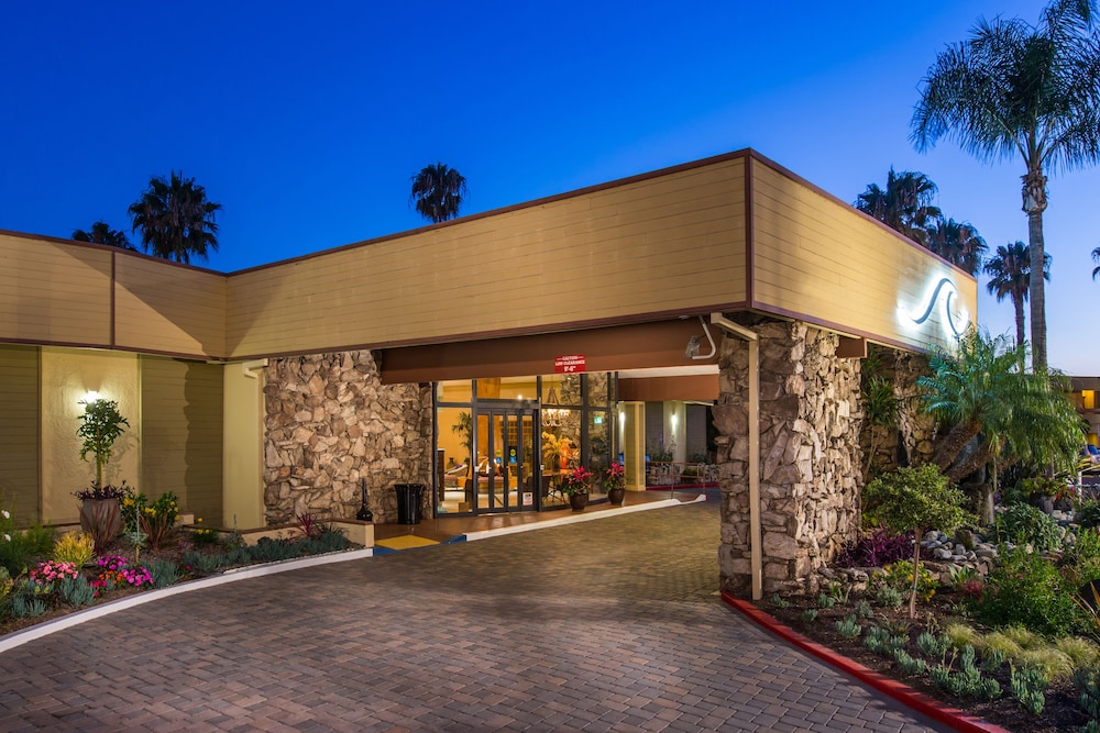San Clemente Inn 3/100