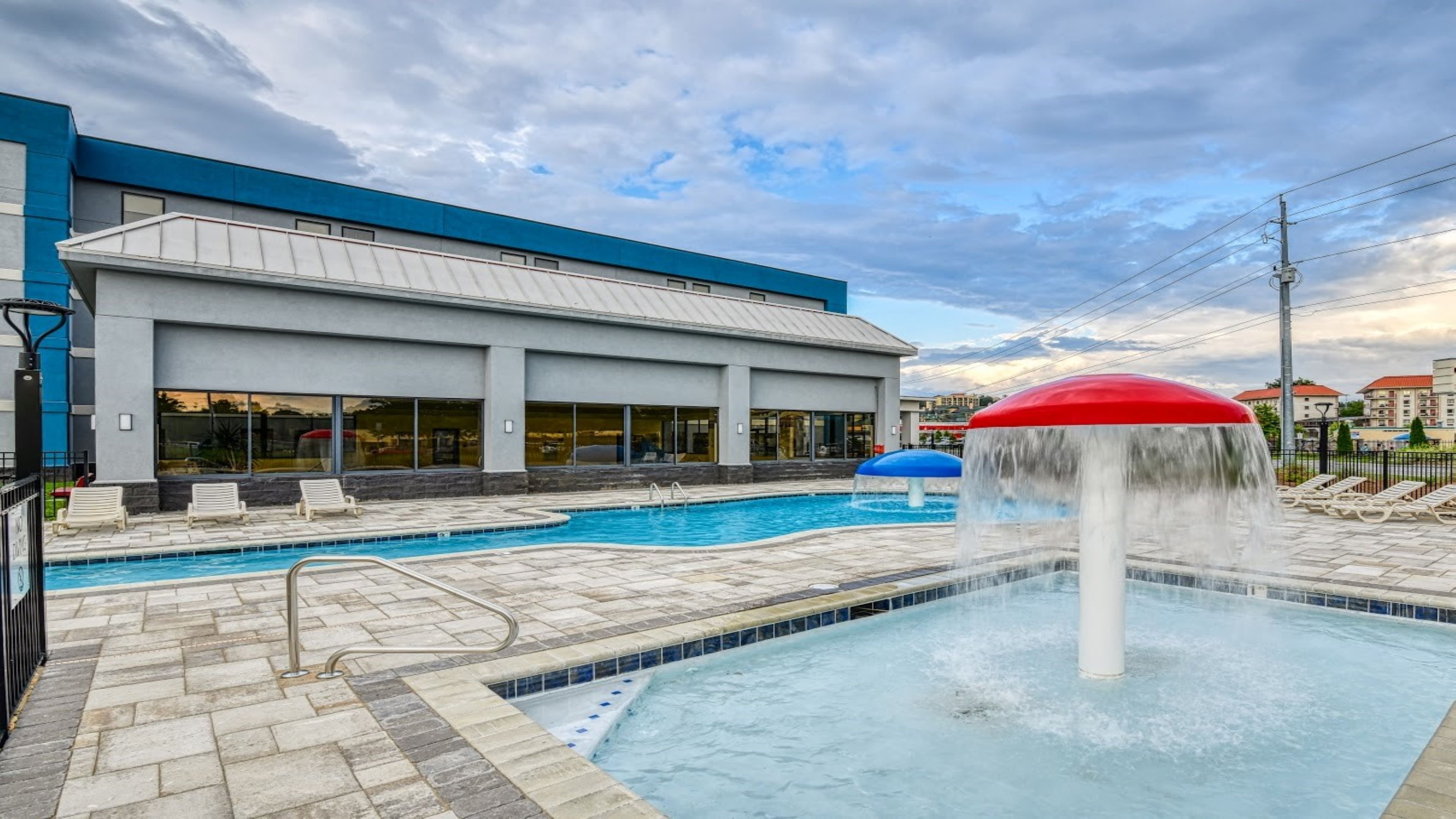 Holiday Inn Express Hotel and Suites Pigeon Forge/Near Dollywood 12/55
