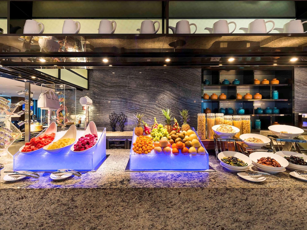 Novotel Ningbo East 58/76