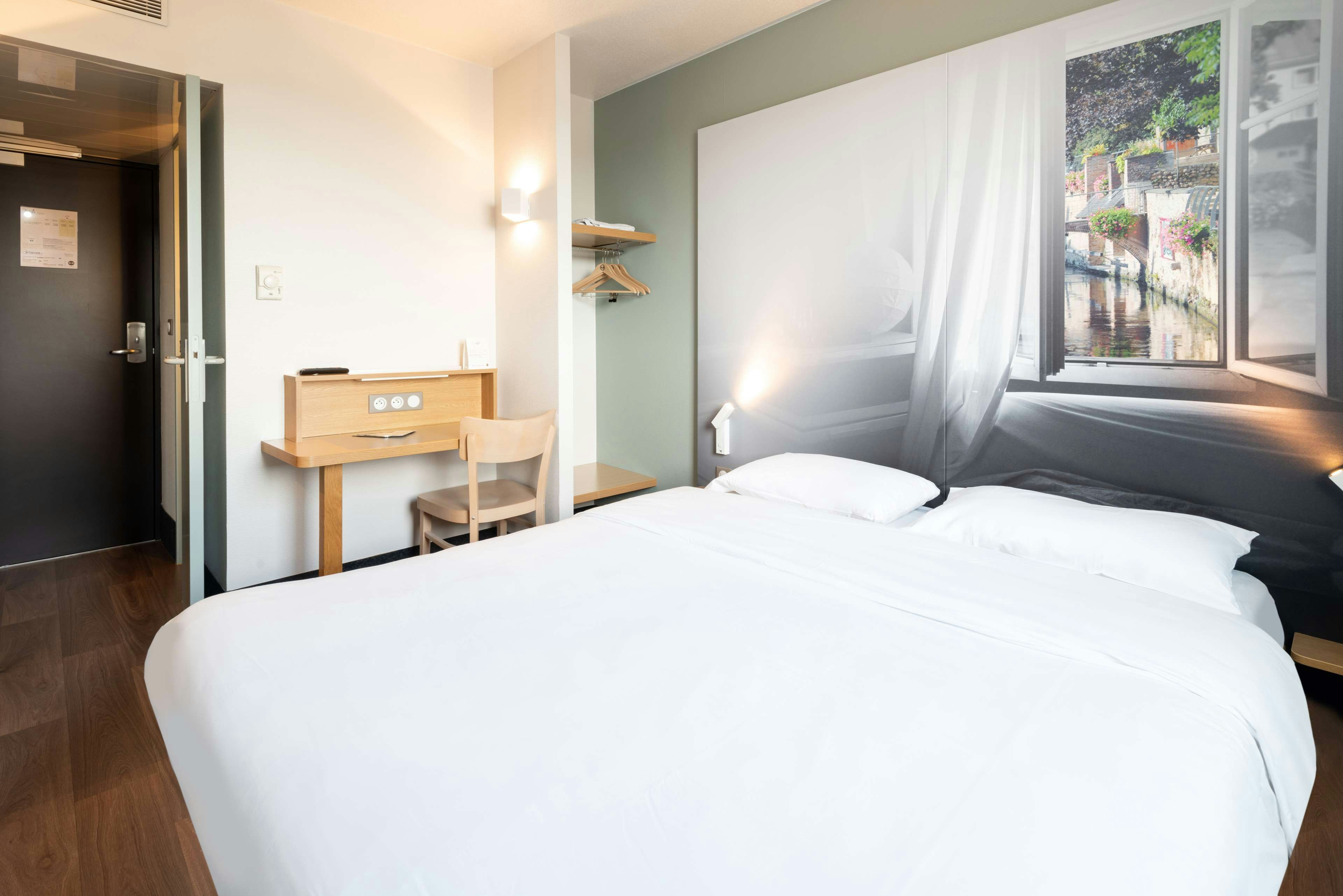 B&B Hotel Evreux 7/17