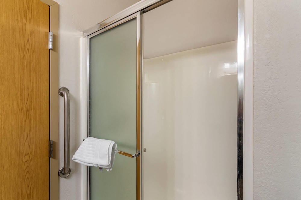 غرفة قياسية بسريرين كوين، Comfort Inn and Suites Lees Summit Kansas City 7/7
