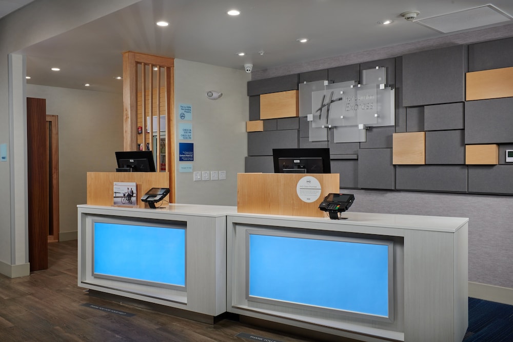 Holiday Inn Express Buffalo NE - Lockport 7/62