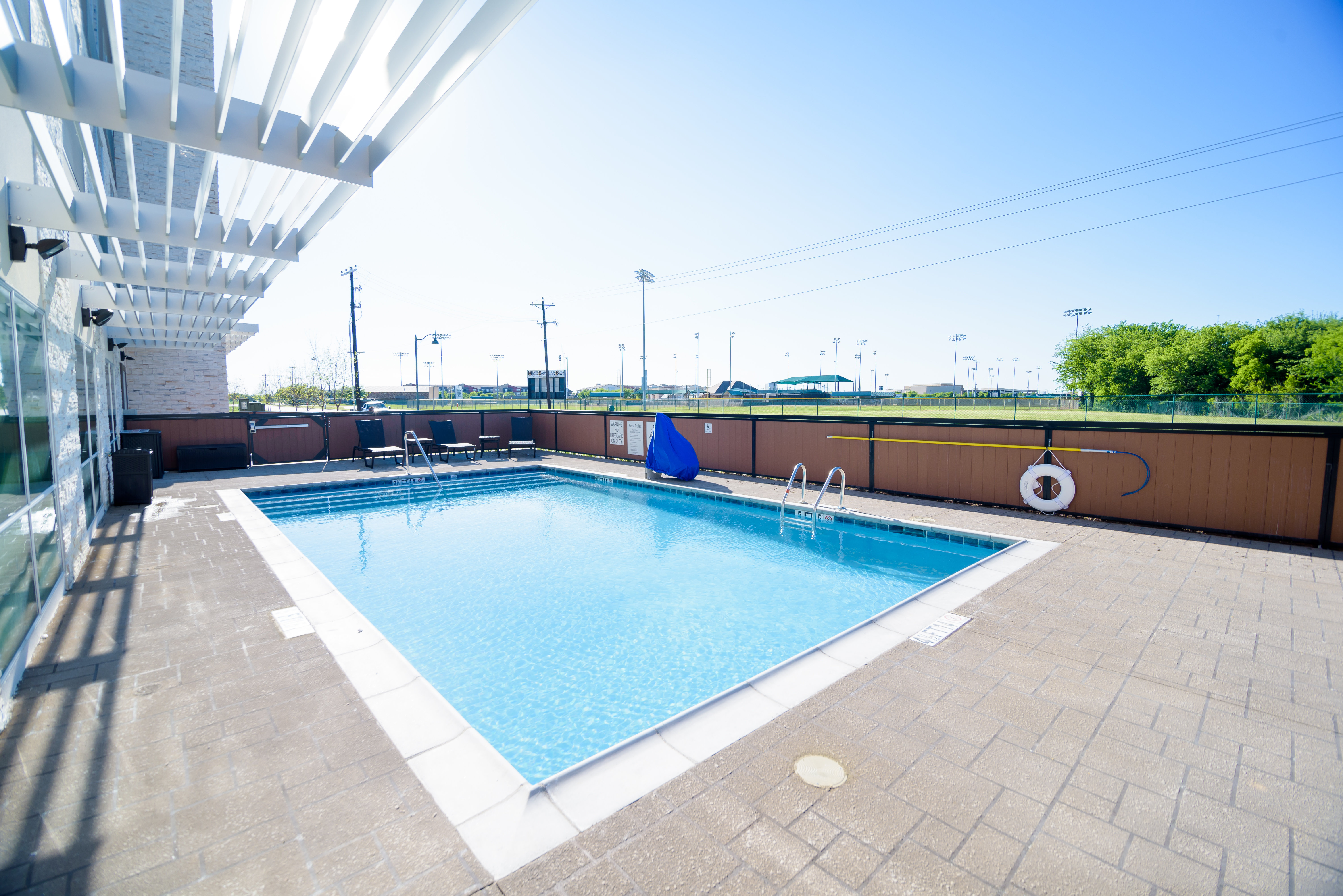 Holiday Inn Express Suites Mckinney Frisco East 24/36