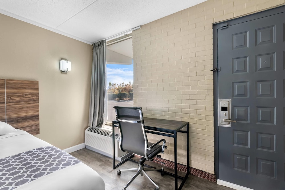 Rodeway Inn Charlotte South 35/52