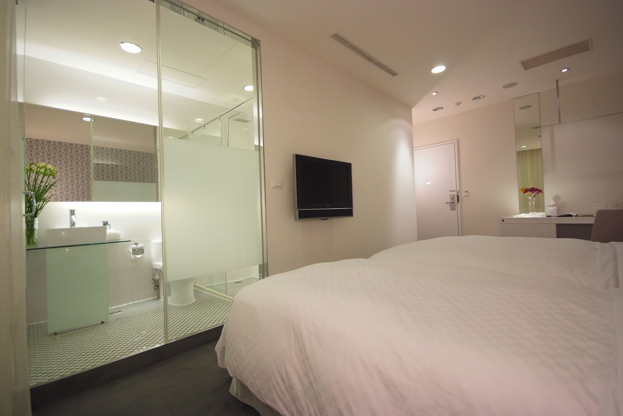 SUPERIOR, DOUBLE BED