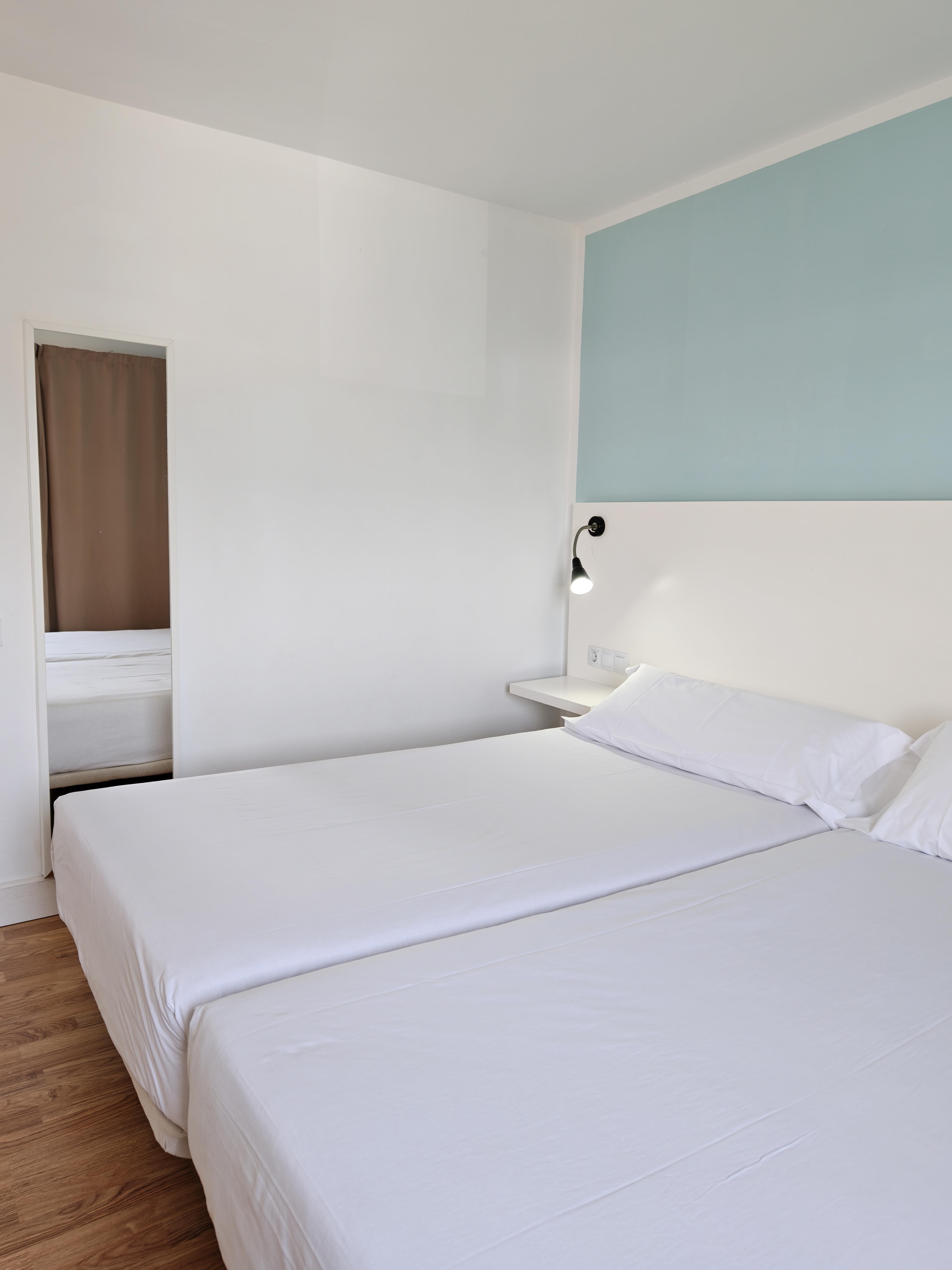 1 Bedroom, Apartment, Balcony or Terrace