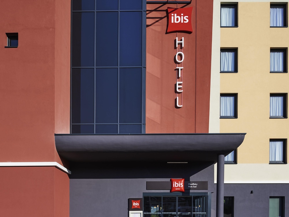 ibis Montlhery Paris Sud 4/68