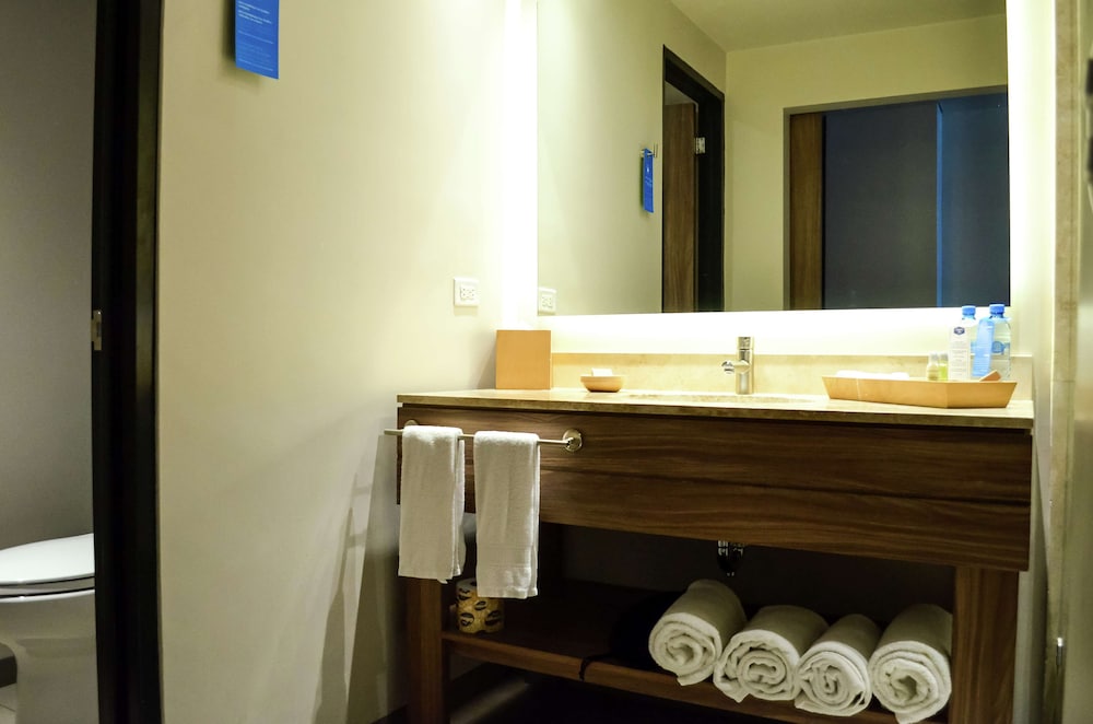 Hampton Inn by Hilton Durango 9/40