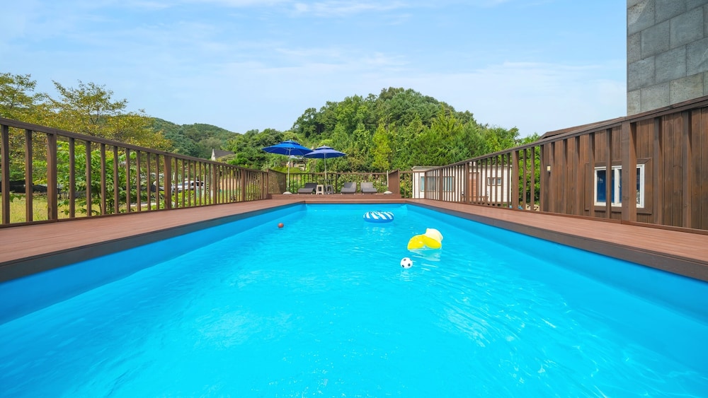 Gapyeong Rialto Pension 27/50