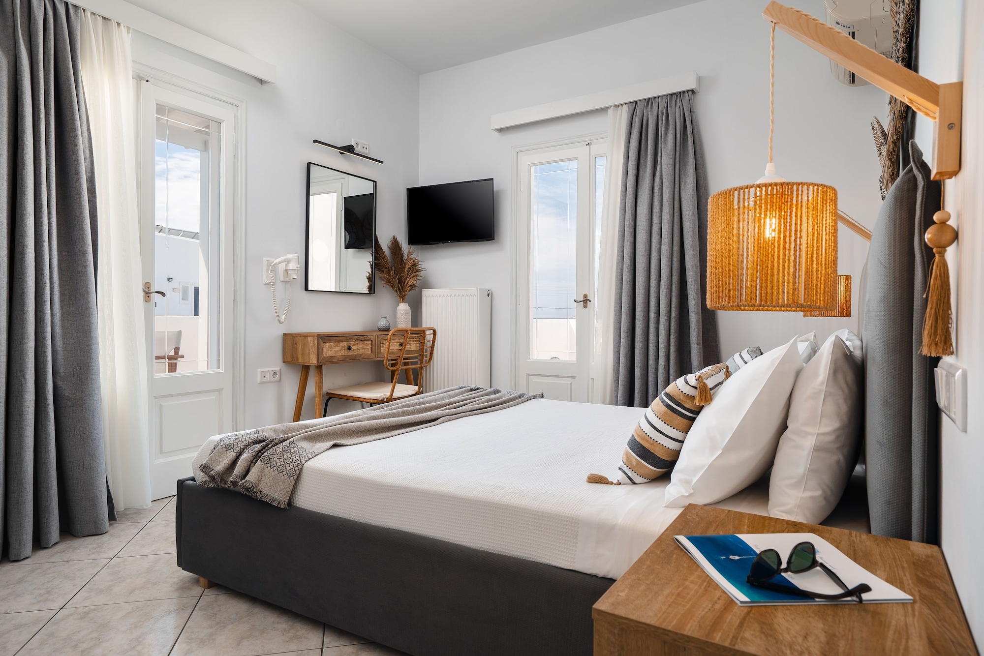 SUPERIOR, APARTMENT, MULTIPLE BEDS, SEA VIEW