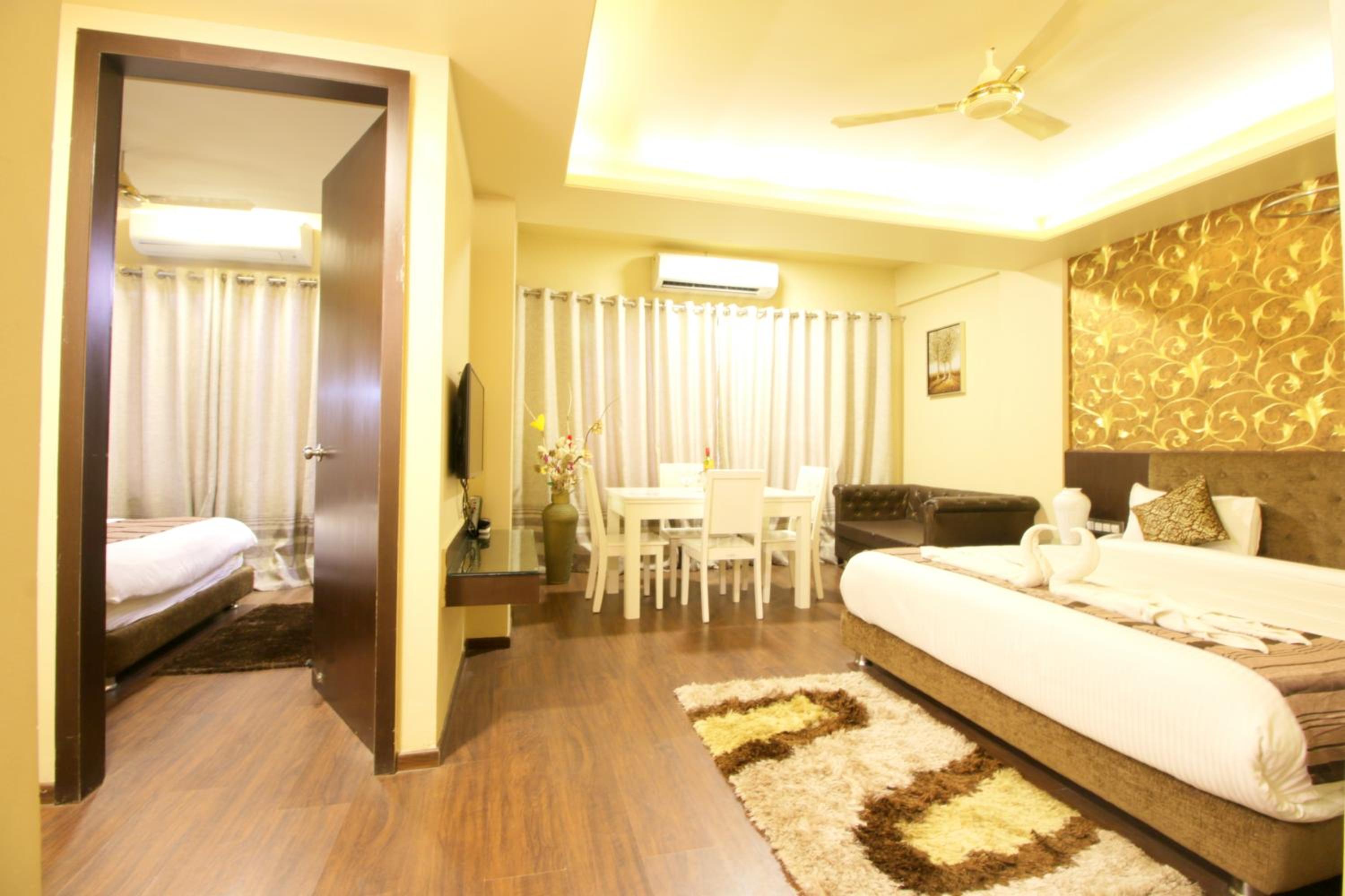 Regal, Suite