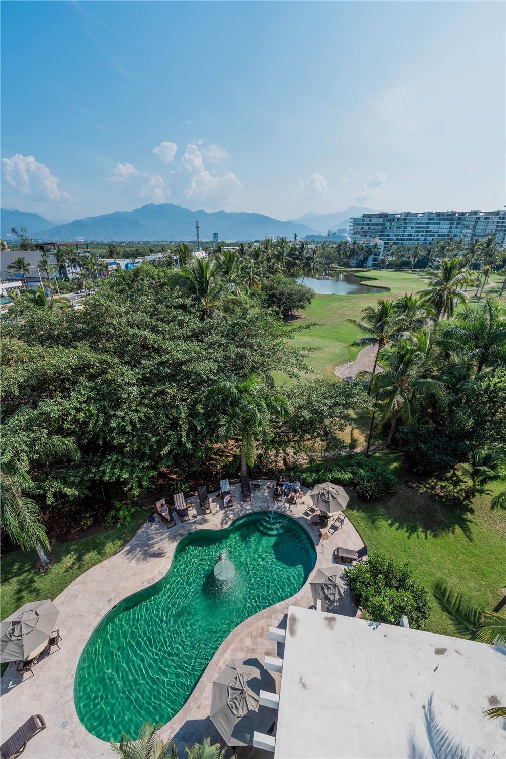 Comfort Inn Puerto Vallarta Golfside & Marina 24/36