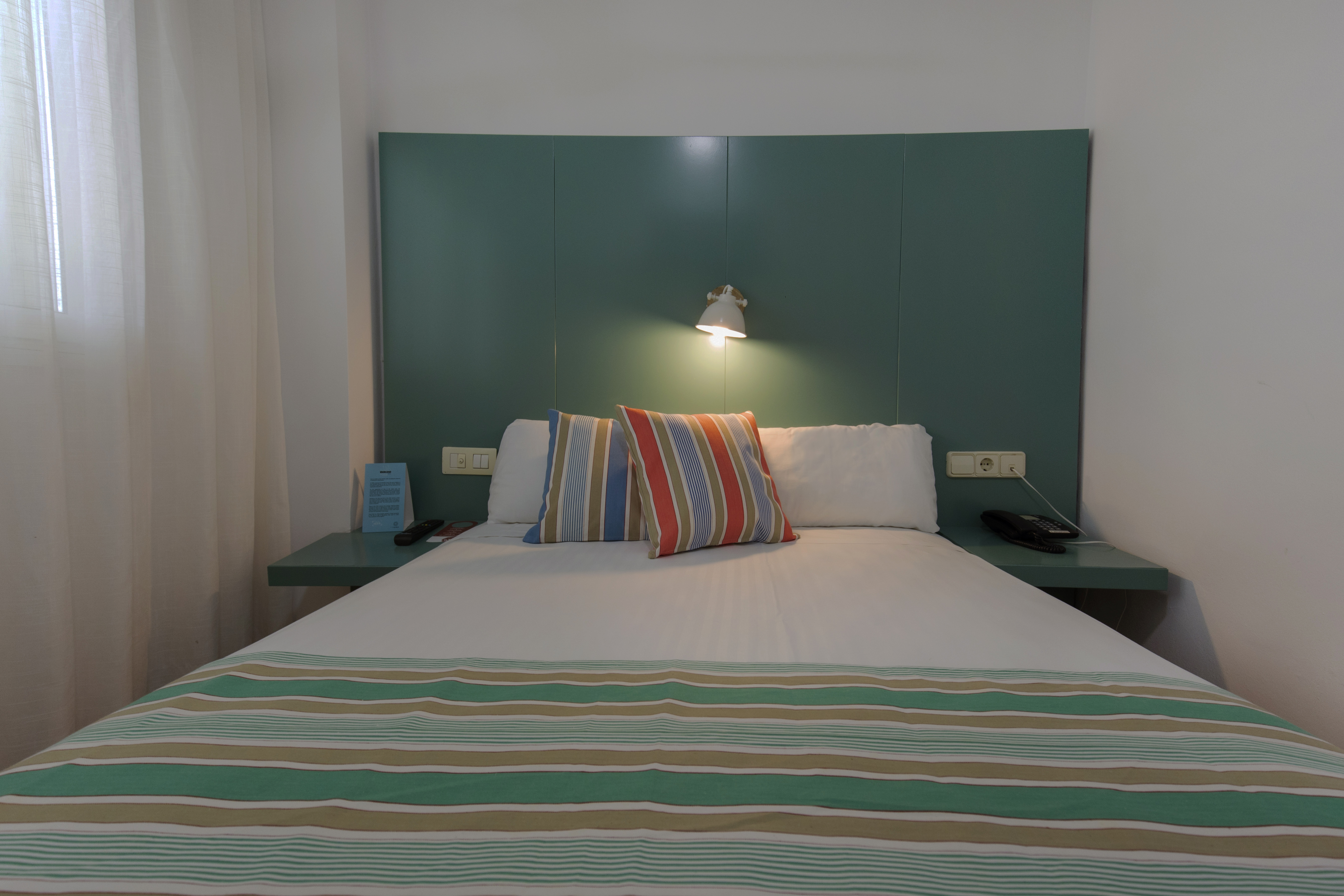 غرفة بسرير مزدوج، Yomo Hostal BCN Port 2/4