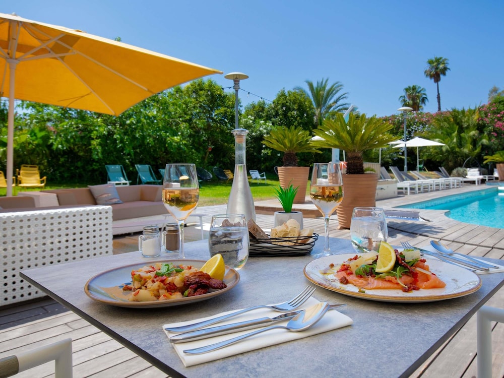 Mercure Hyeres Centre 55/73