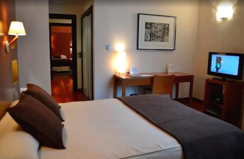 Maroa Hotel Ex Hotel America Vigo 6/48