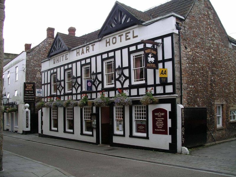 THE WHITE HART HOTEL 4/48