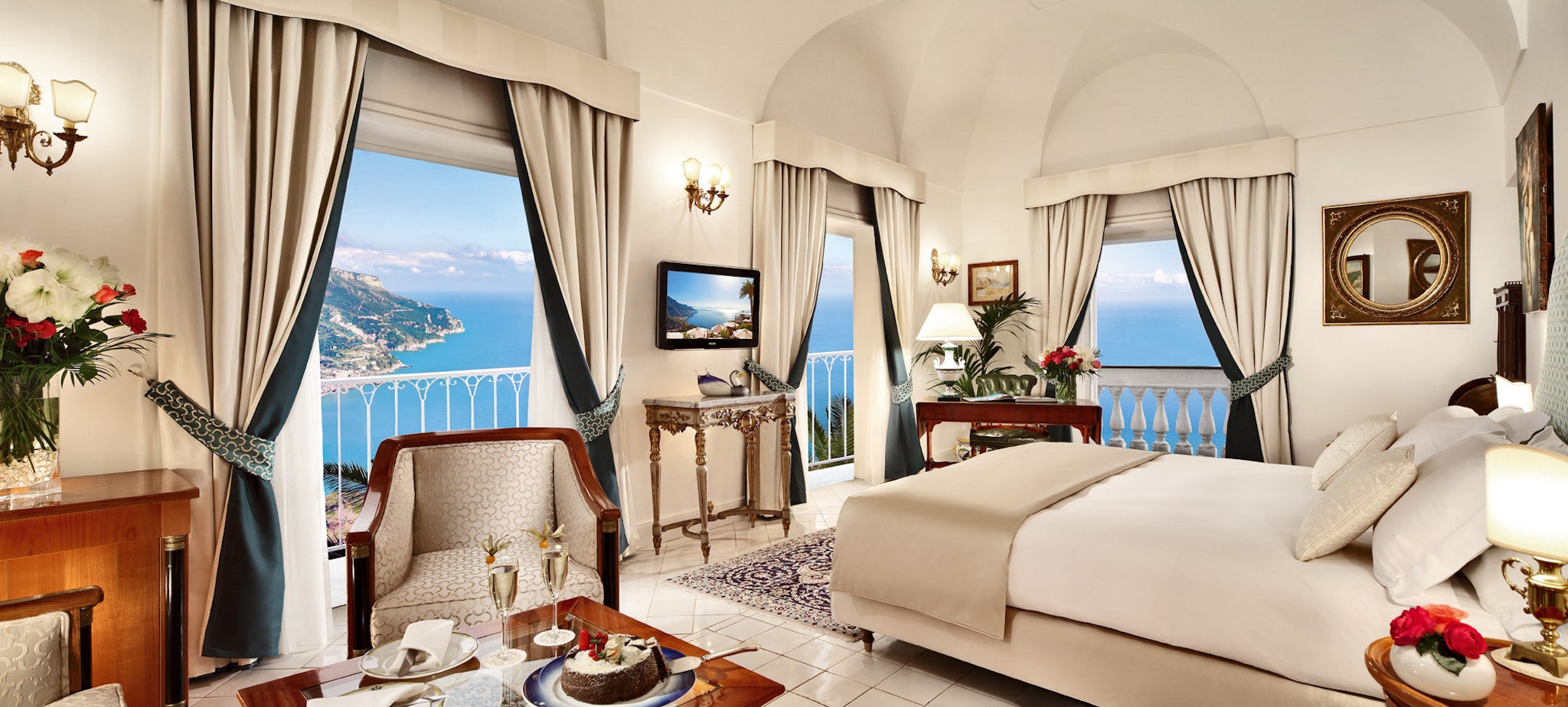 Suite, Sea View