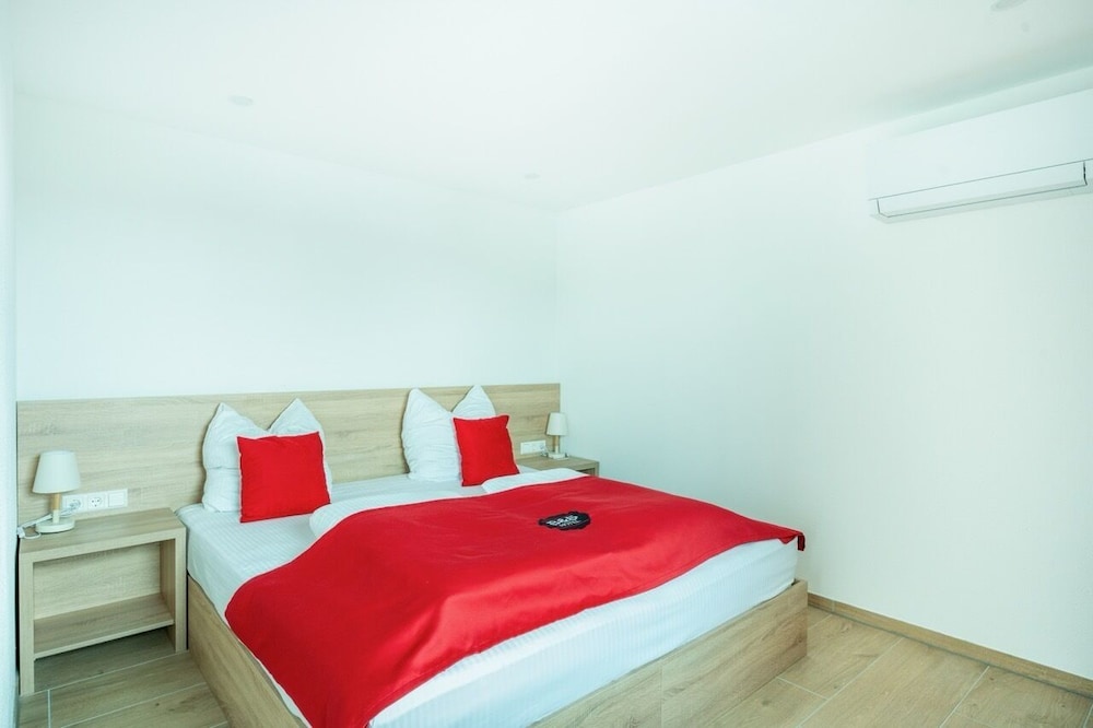 B&S Hotel 18/53