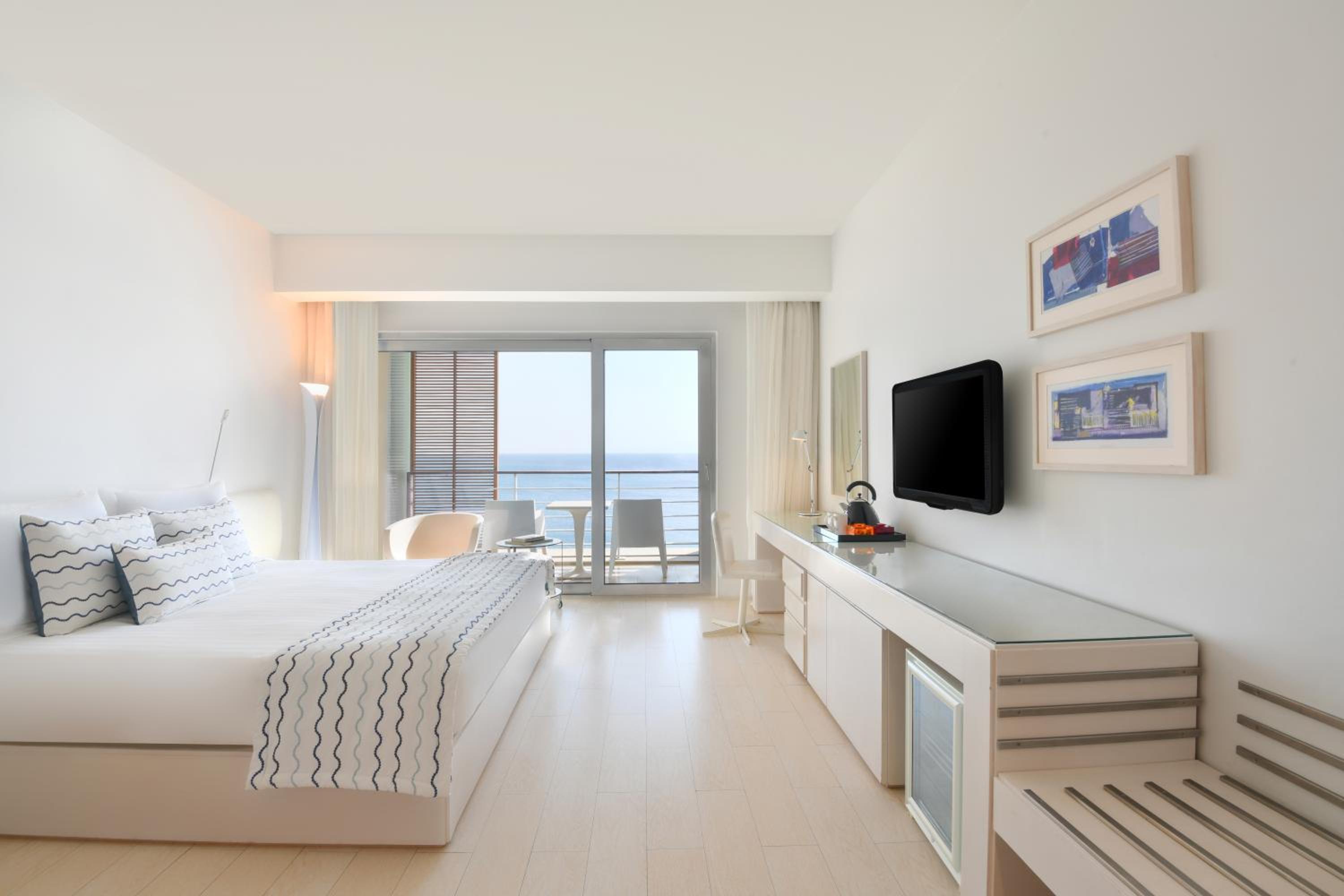 غرفة ديلوكس بسرير كينج بإطلالة على البحر، Kempinski Hotel Aqaba Red Sea 3/10