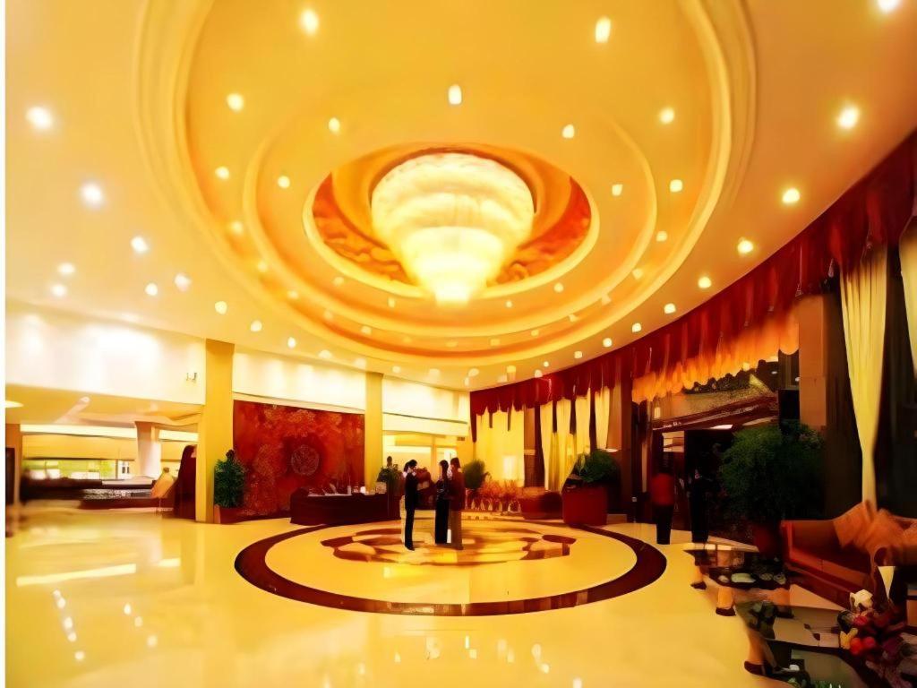 Yijian Haoting Holiday Hotel 11/46