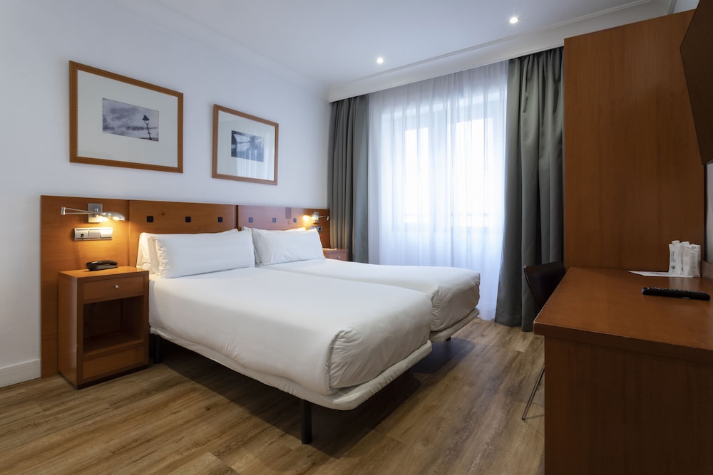 غرفة قياسية بسرير مزدوج، Petit Palace Cliper Gran Via 3/10