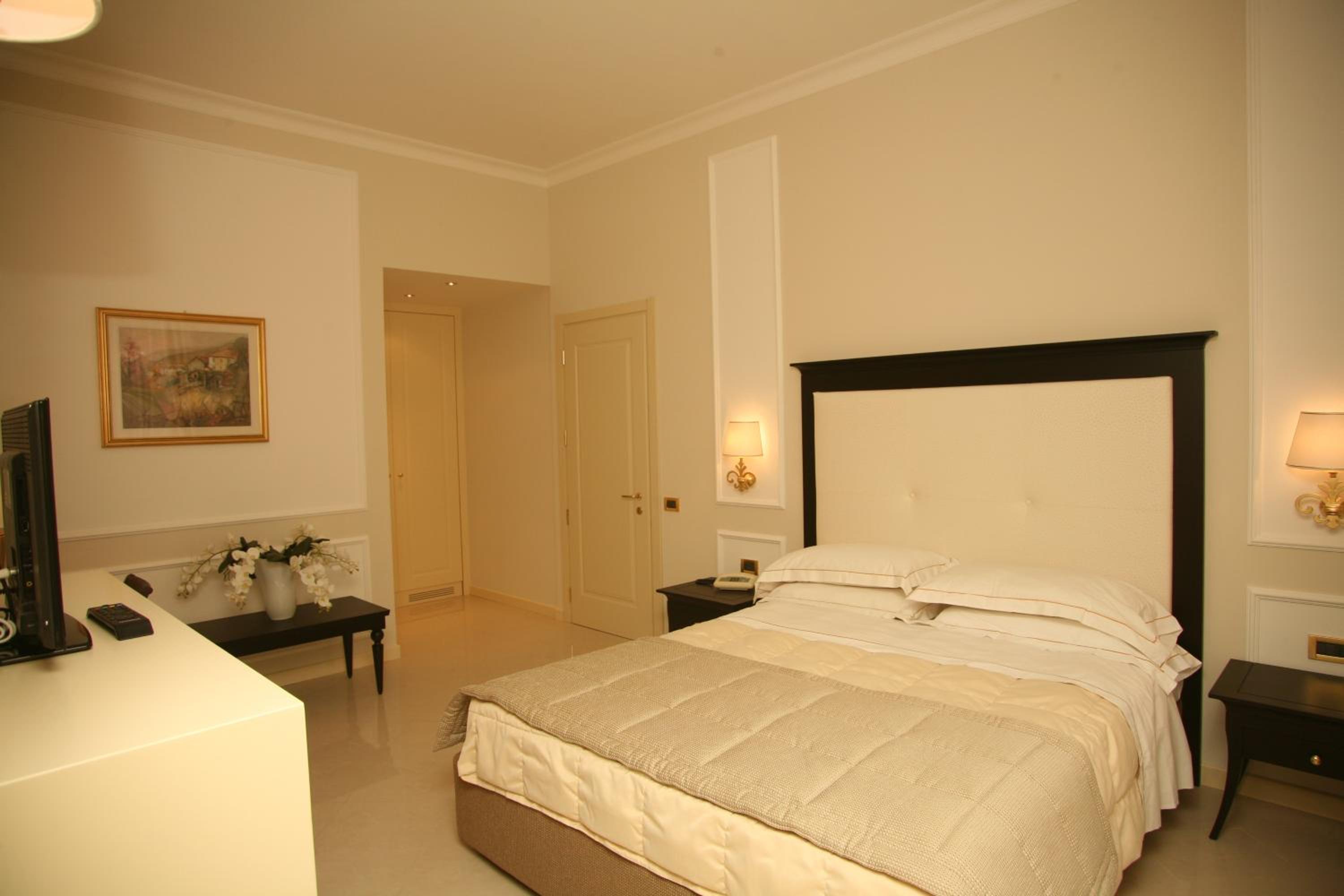 Standard, King Bed
