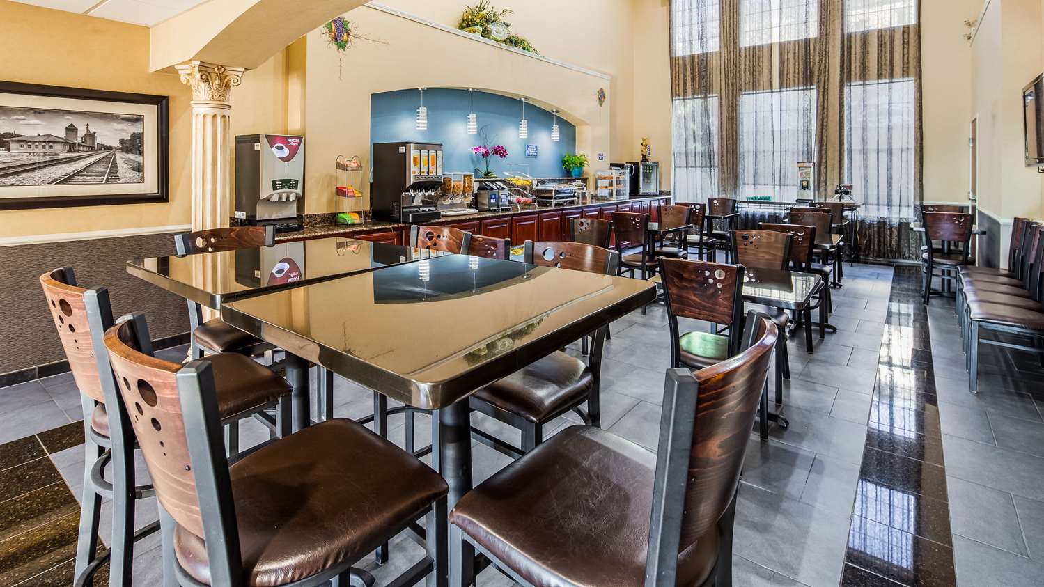restaurant cafeteria