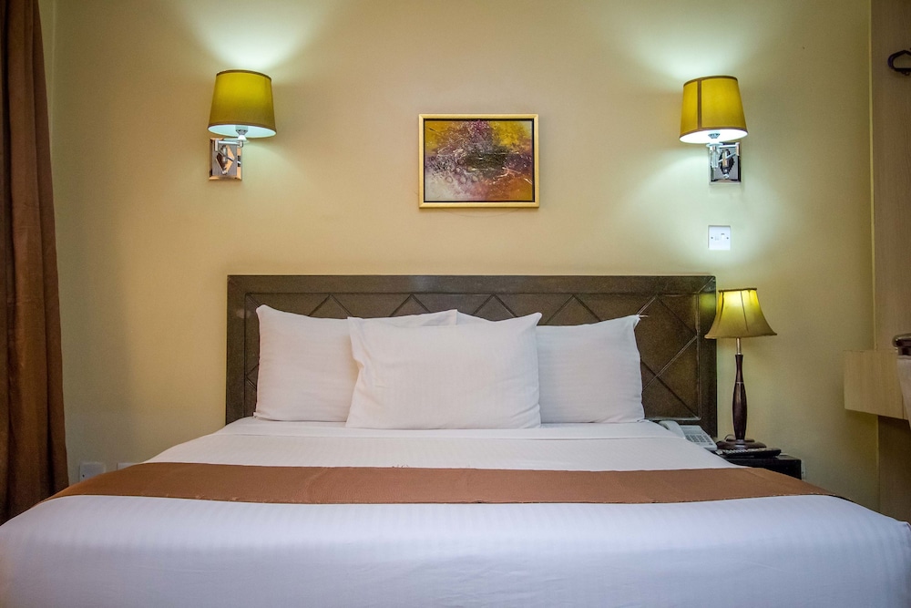 The Clarion Hotel Nairobi 11/72
