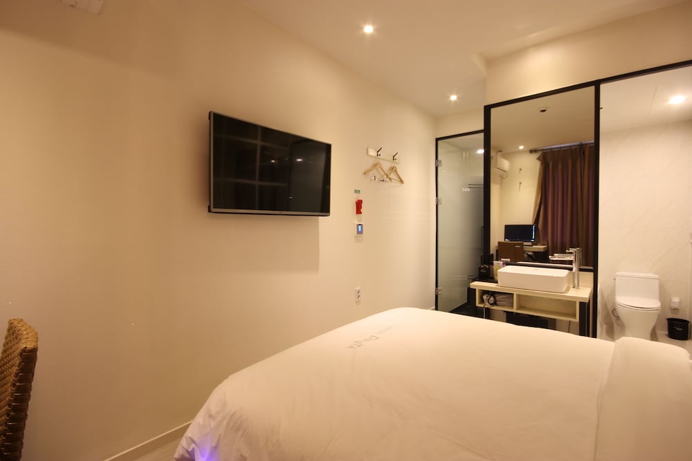 Jinhae Pasta Hotel 12/47