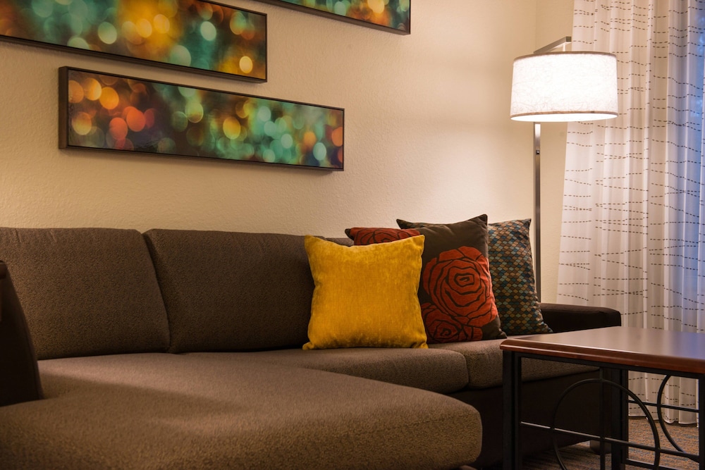 Residence Inn Gainesville I-75 24/30