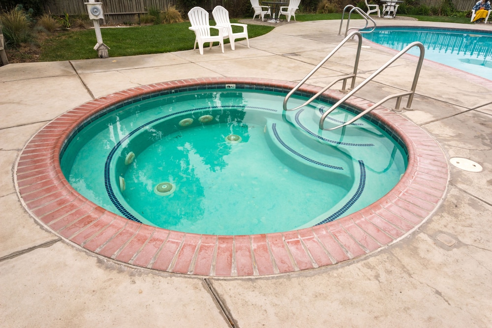 Cambria Pines Lodge 22/41