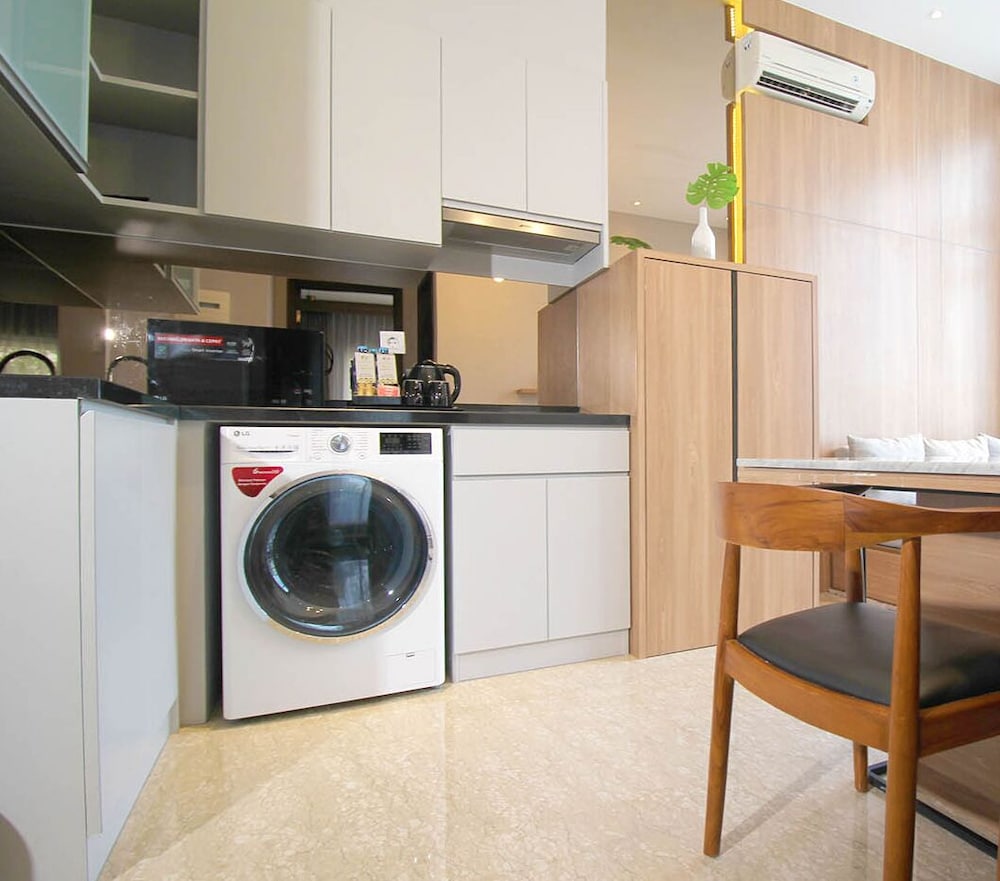 Menteng Park Exclusive Emerald 2/68