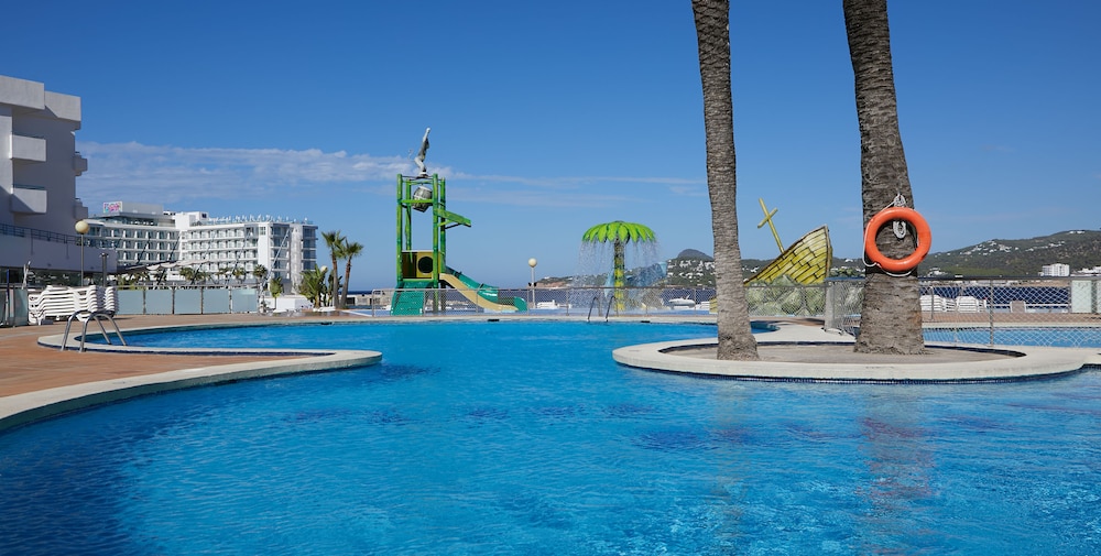 Playa Bella Beach Apartments 44/50