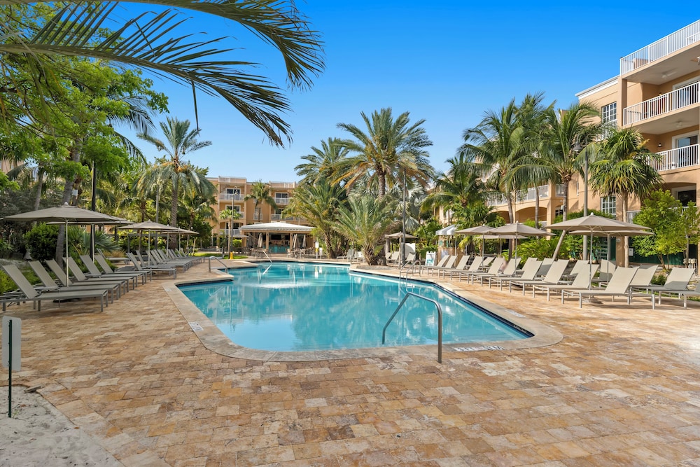 Beachside Resort and Residences 40/50