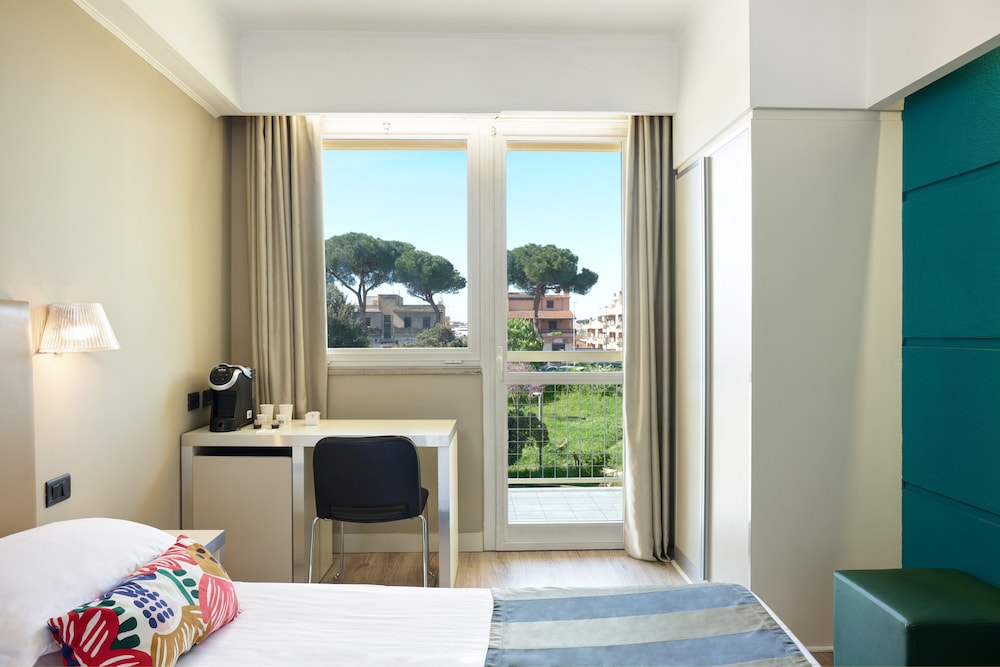 Hotel Roma Tor Vergata 19/60