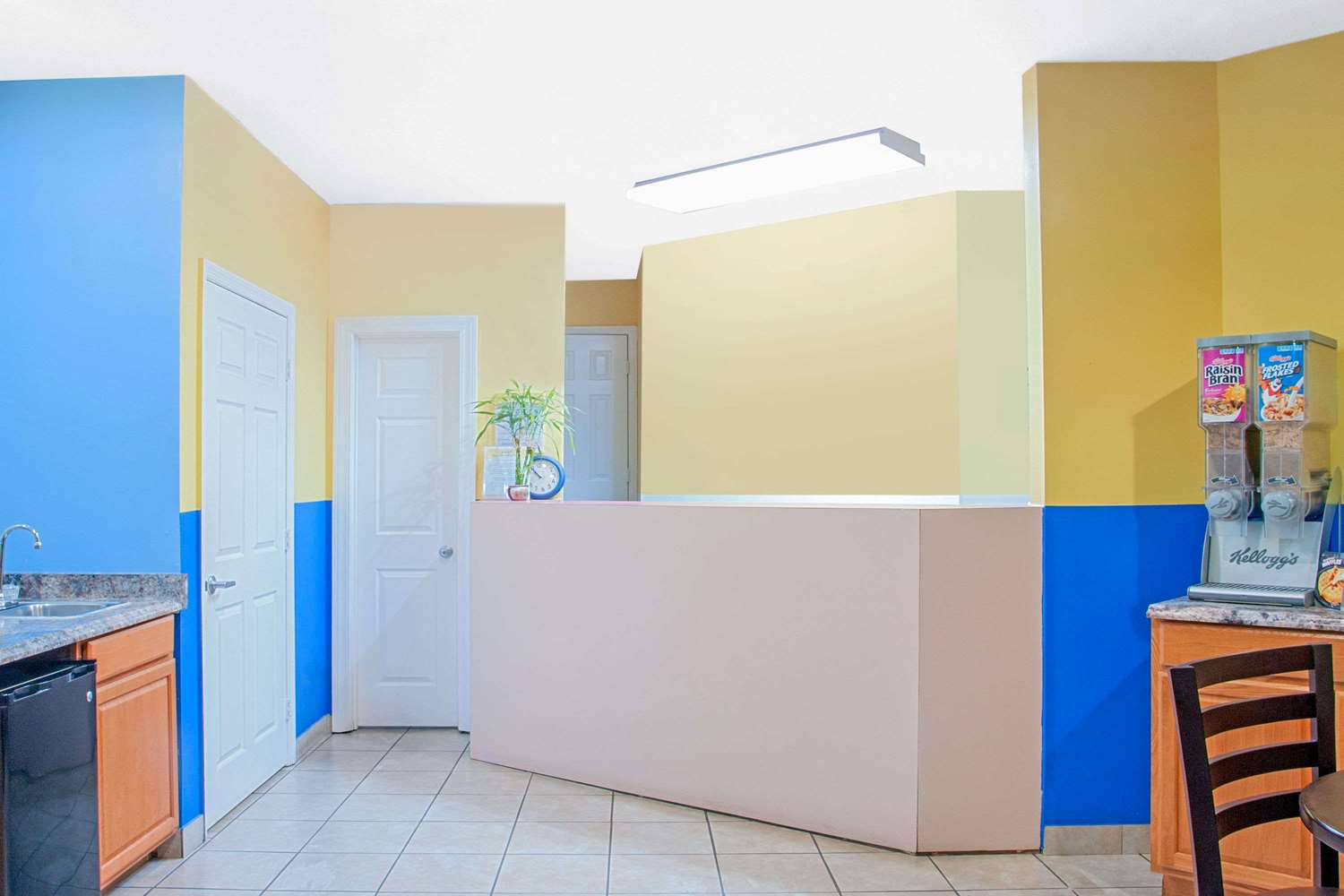 Days Inn by Wyndham Moulton 3/7