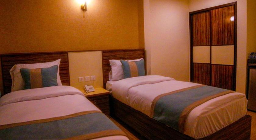 Afnan Hotel 8/35