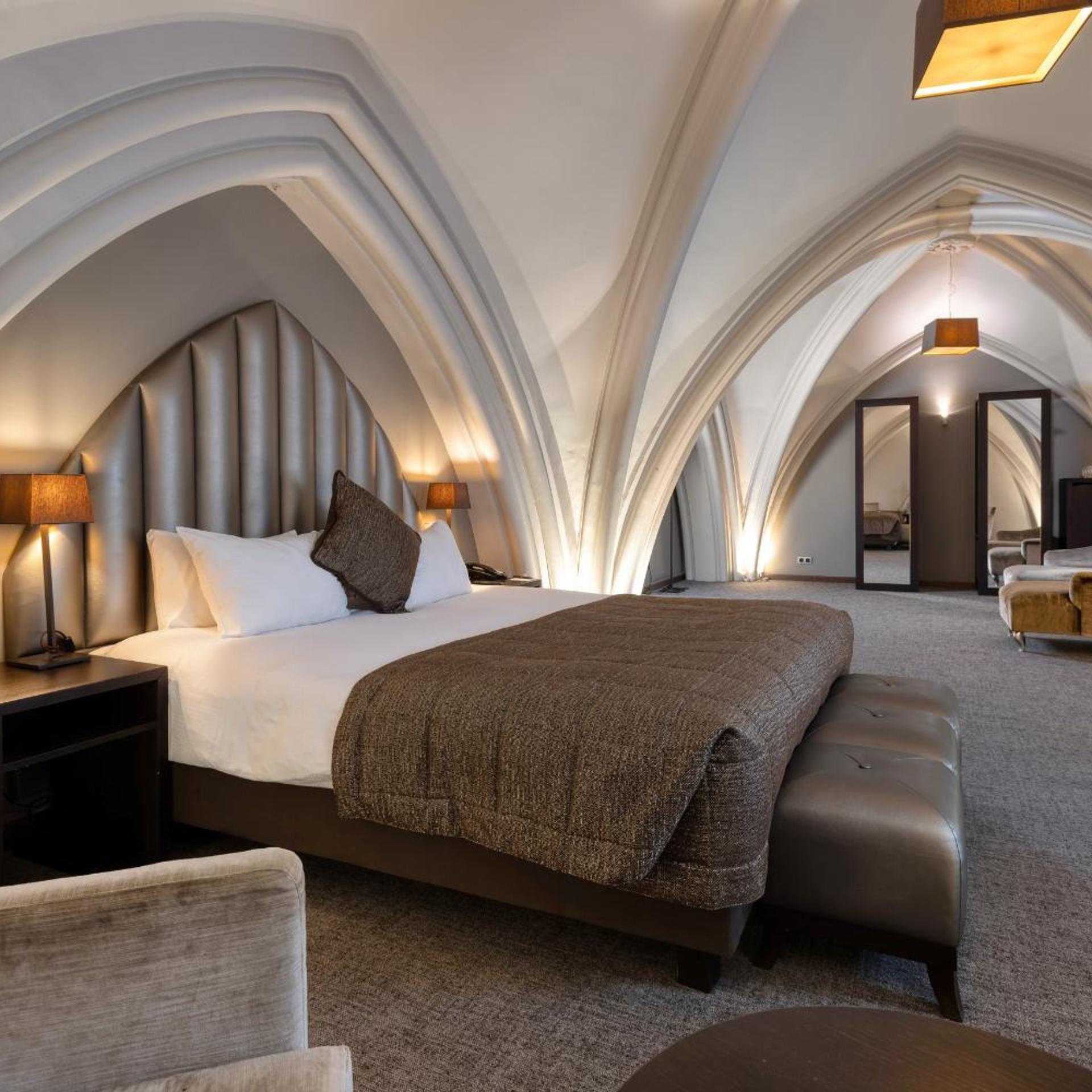 Junior Suite, Deluxe, Church Area